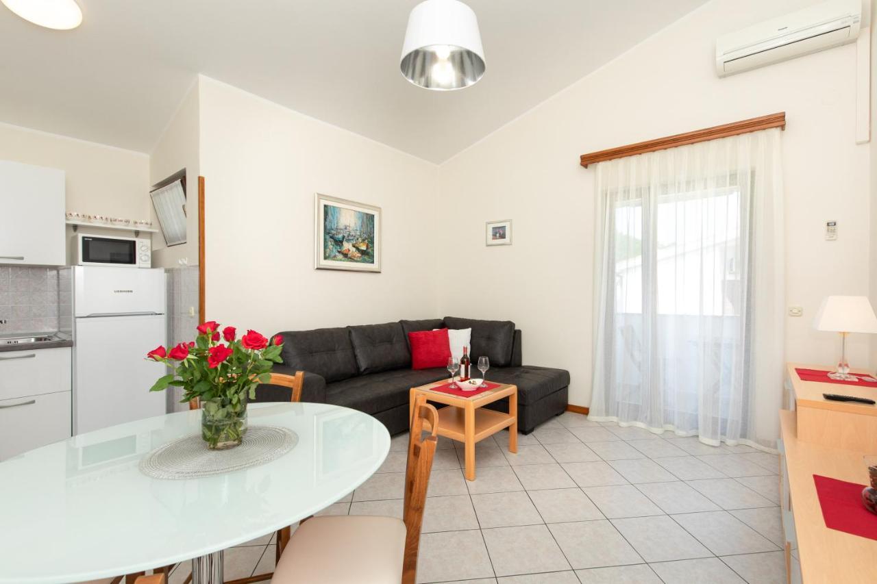 Apartments Dujmovic Ivo 1 Baska  Exterior photo