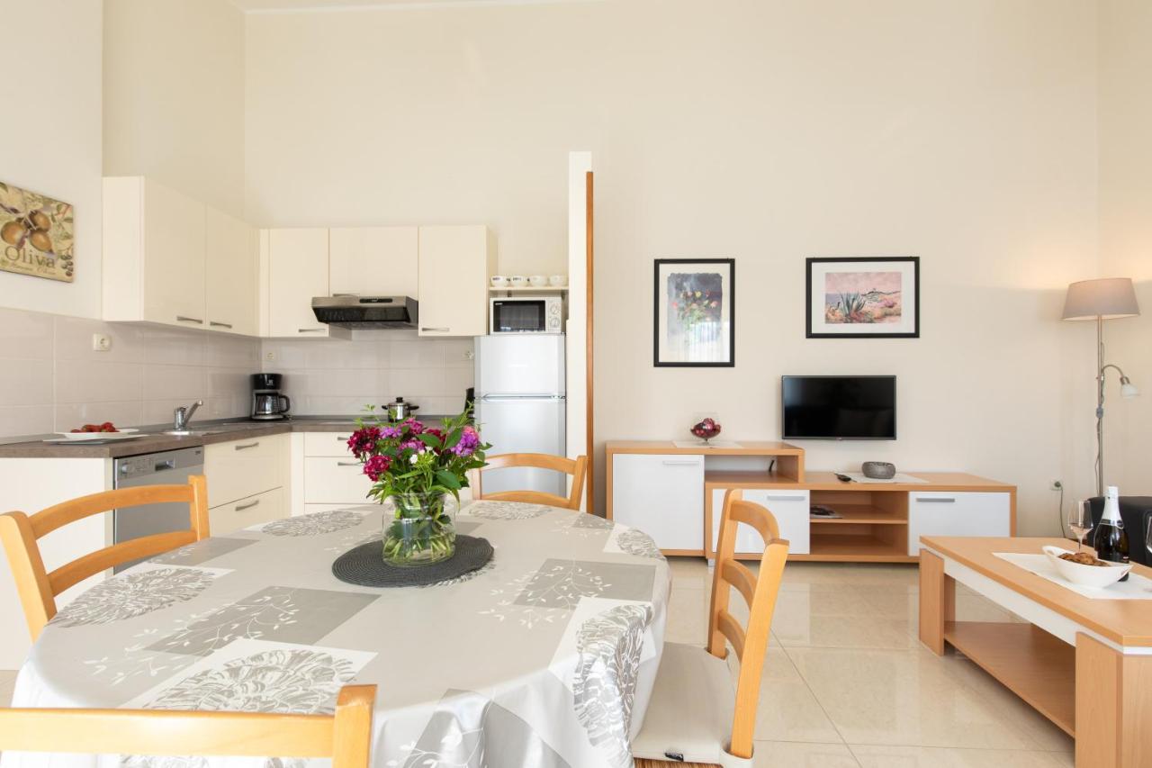Apartments Dujmovic Ivo 1 Baska  Exterior photo