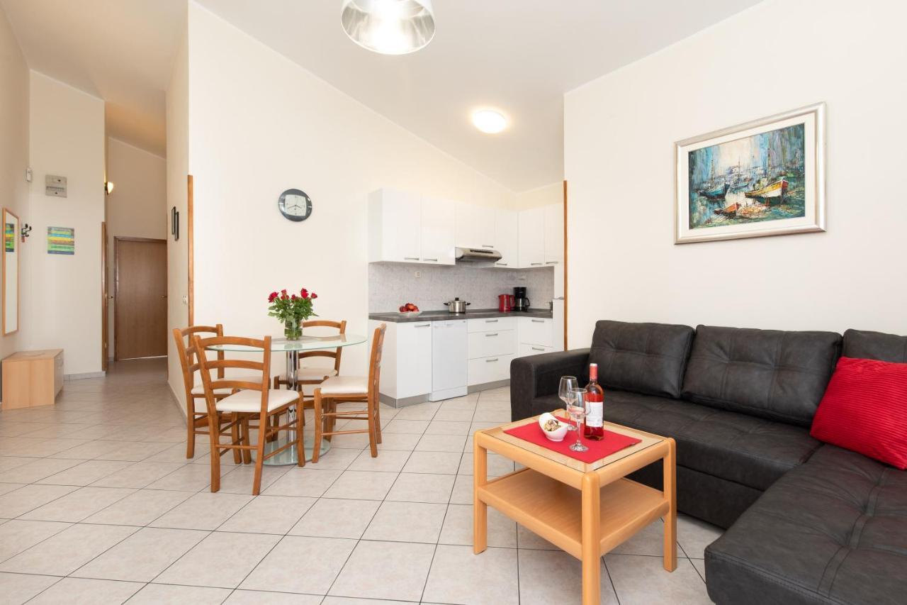 Apartments Dujmovic Ivo 1 Baska  Exterior photo