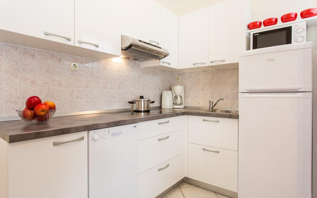 Apartments Dujmovic Ivo 1 Baska  Exterior photo